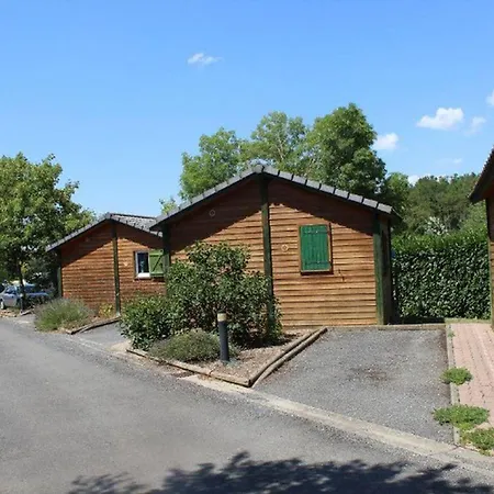 Avec Terrasse - 4 Pers. - Api-1-52-2108