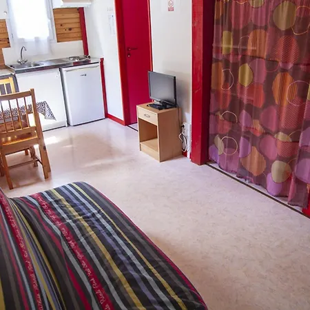 Avec Terrasse - 4 Pers. - Api-1-52-2108